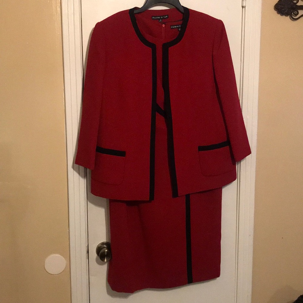 Deep red 2piece dress suit size 14